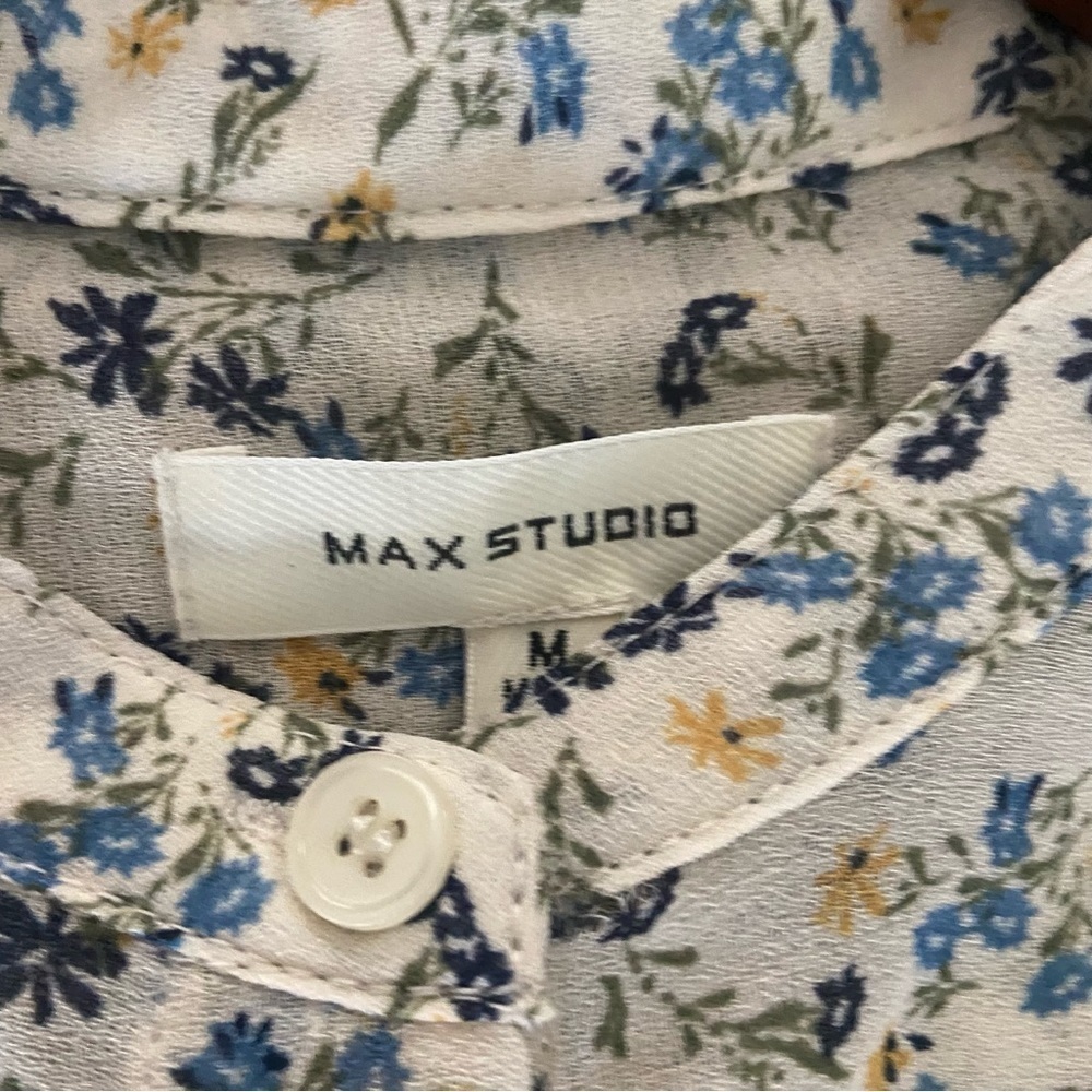 Max Studio Print Sheer Ruffle Back Chiffon Top - Picture 7 of 10